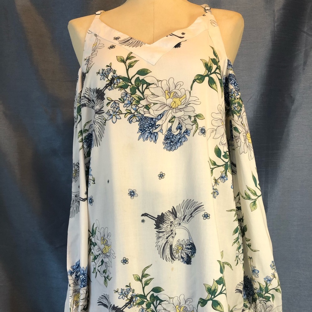 Coupe Collection, cut shoulder, long sleev…